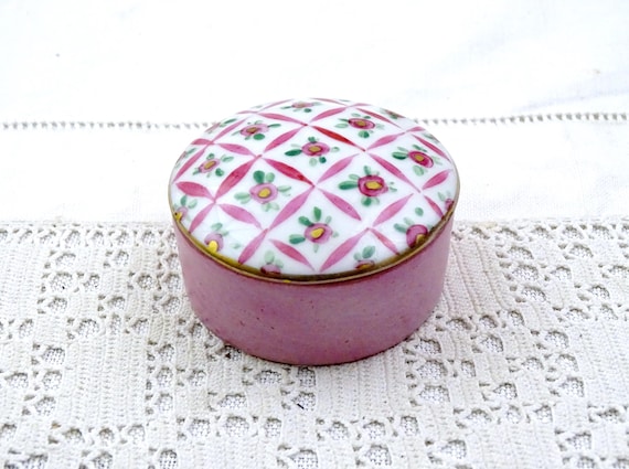 Small Vintage French Round Hand Painted  Porcelain Pink Trinket Box with Flower Pattern, Retro Limoges Style China Ring Container France