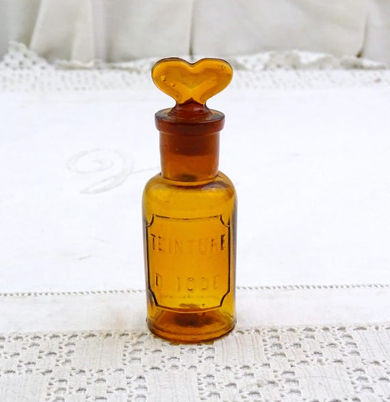 Antique French Small Brown Teinture D'Iode Glass Bottle with Heart Shaped Stopper and Pouring Spout, Retro Apothecary Jar from France