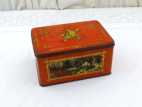 French Vintage Art Deco Red and Gold Metal Tin with Oriental Chinese Inspired Pattern, Retro 1930s Metal Box with Chinoiseries Design