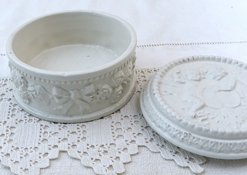 Antique French White Glazed Powder Pot with Classical Cherub Roses and Ribbon Pattern, Vintage Ceramic Bonbonnière Romantic Angels Design image 5