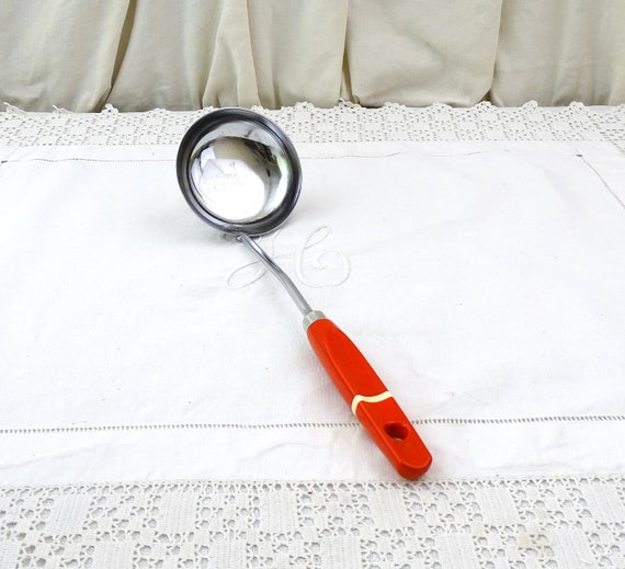 Vintage 1960s Mid Century Kitchen Utensil Ladle by Prestige England Red Lacquered Wooden Handle Good Condition , Retro Kitchenalia England