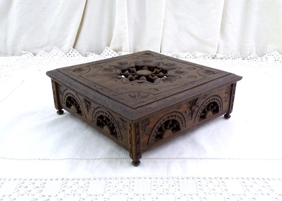 Large Vintage French Carved Square Oak Wooden Trinket Box of Breton Style, Small Retro Country Jewelry Chest Made of Sculpted Wood Brittany