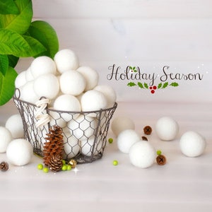 25 Felt Balls - 4CM Wool Felt Balls - 100% Wool Felt Balls - (4cm/40mm) Holiday Season Felt Balls - Decor Felt Balls - Christmas Felt Balls