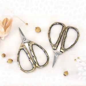 Mini Embroidery Scissors: Antique Gold Bamboo Snips (2.5&quot;)