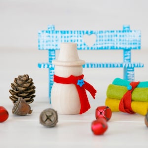 Unfinished Wooden Snowman Ornaments: DIY Christmas Crafts, Set of 5