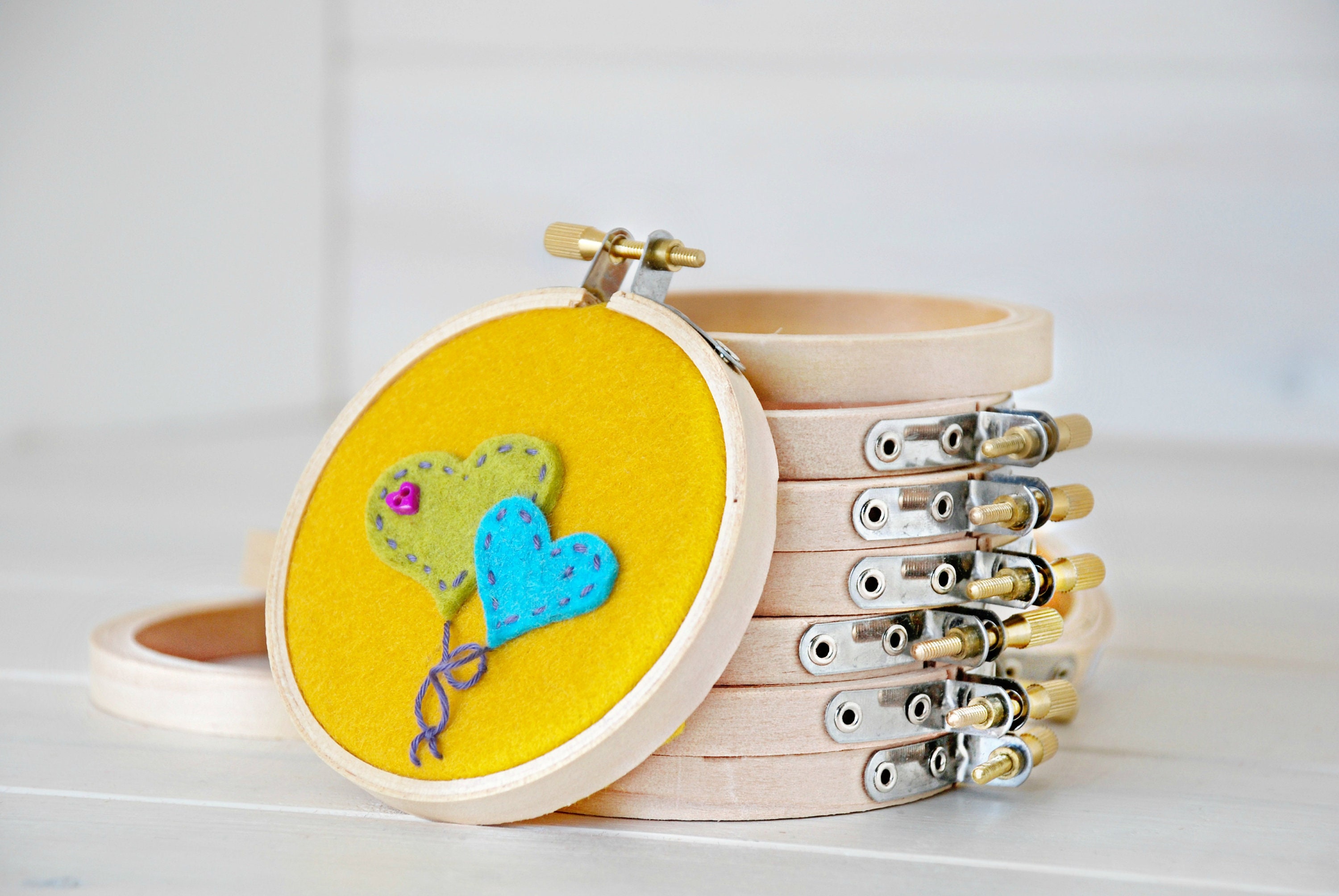 DIY 3x Mini Wooden Embroidery Keychain Hoops, Hoop for Cross Stitch, Small  Hoops, Mini Hoops Pendants, Mini Round Wooden Hoop, Tiny Hoop 