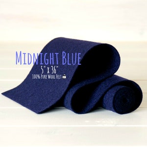 Rolle aus 100% Merinowolle - 12cm x 92cm Wollfilz in Dunkelblau - 100% Merino Wollfilz in der Farbe Nachtblau - 2210