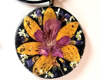 Dried Flowers Pendant Necklace Pressed Wild Flowers Jewelry Real Flowers Pendant Montana Gifts for Mother's Day Her Nature Lovers Jewelry