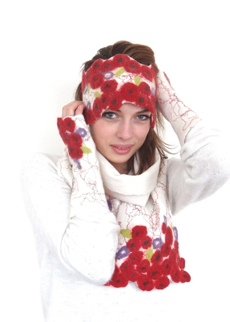 Handmade felt headband, turban, handfelted with floral motif, flowers, romantic red roses motif. Winter bride, Valentine gift idea. image 3