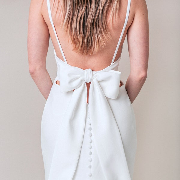 Chic Wedding Dress with Bow | Unique Open Back Wedding Dress for Bride | Modern Wedding Gown | Simple Bridal Gown Dress for Wedding USA