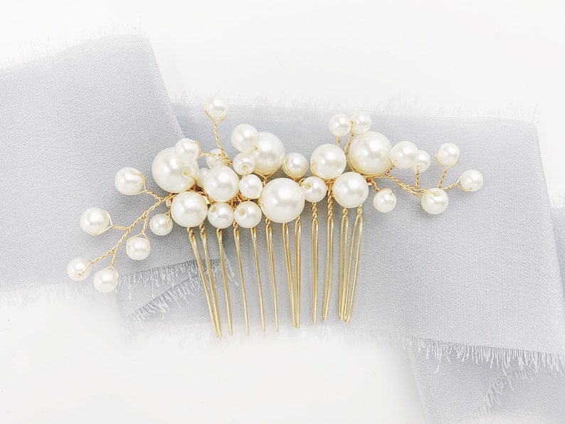 Pearl and Gold Bridal Hair Comb Pearl Hair Piece for Wedding Pearl Bridal Headpiece Silver or Rose Gold Wedding Headpiece for Bride Pearl Hair Comb Only