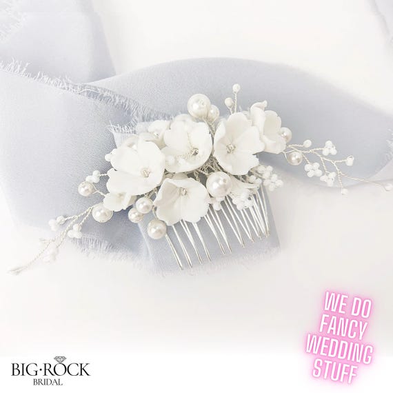Handmade Bridal Hair Comb, Floral Bridal Headpiece, Flower Hair Clip, Bridal Hairpiece, Wedding Hair Accessories