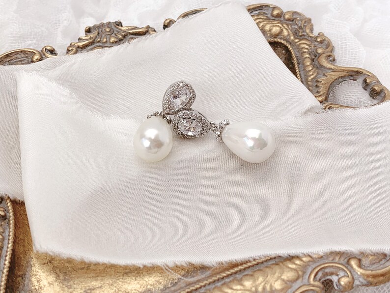 Pearl Earrings, Bridal Earrings, Dangle Earrings, Silver Earrings, Wedding image 6