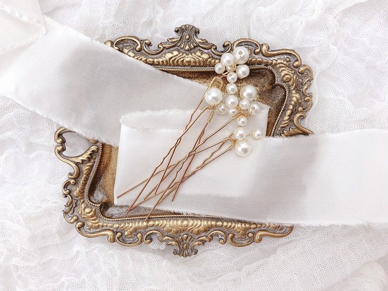 Pearl Wedding Hair Pins set in Gold for your Bridal Hair image 3