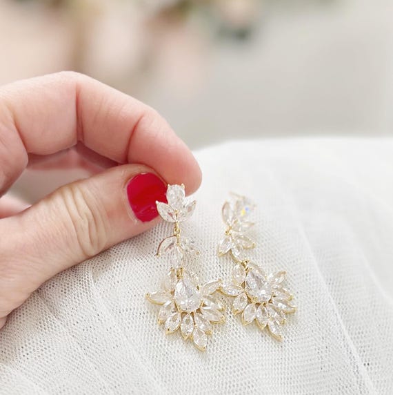 Gold Dangle Bridal Earrings, Silver Dangle Earrings, Bride to Be Wedding Earrings, Crystal Statement Earring, Bridesmaid Jewelry Gift
