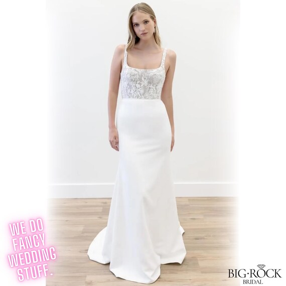 Floral Lace Fit and Flare Wedding Dress, Modern Wedding Gown, Simple Ivory Wedding Dress, Off White Bridal Gown, Sleeveless Dress
