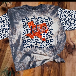 ShopHauteBoutique Embroidered Leopard Astros Graphic Tee - Heather Grey XL