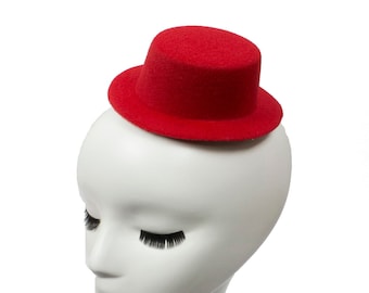 Base bibi mini chapeau haut de forme – 12,7 cm de diamètre avec pinces à cheveux – Rouge