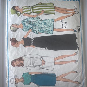 Vogue 2077.  Misses dress pattern.  Vintage 1970&#39;s  Vogue evening, prom, day dress, casual dress pattern size 10