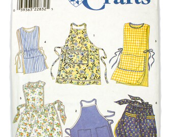 Simplicity Crafts 8698 Set of Aprons Uncut - All Sizes