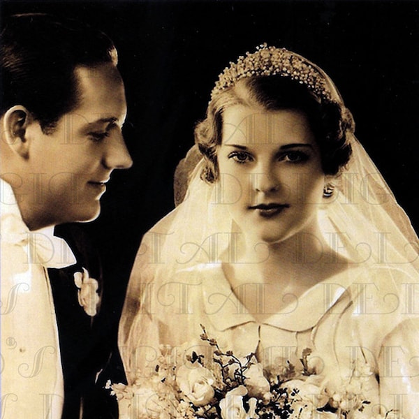 Stunning 1920s  Bride Flapper Wedding VINTAGE Photograph. Art Deco Wedding. DIGITAL Download. Perfect For Invites