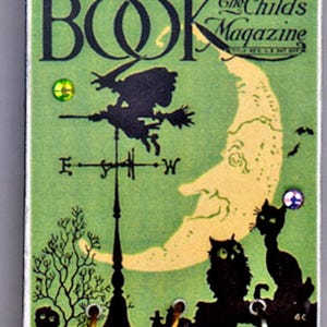 K&ouml;nnte beinhalten: Ein Set aus vier Vintage-Schmucknadeln zum Thema Halloween. Die Nadeln zeigen eine Hexe, die auf einem Besen fliegt, einen Halbmond, einen K&uuml;rbis und eine schwarze Katze. Die Nadeln sind aus Metall und haben eine goldene Oberfl&auml;che.