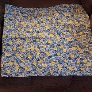 3 Blue place mats