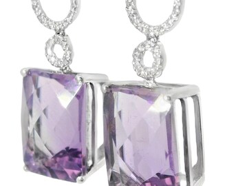 Boucles d'oreilles pendantes en or blanc 18 carats et diamants améthyste