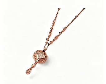 Collar largo antiguo de oro blanco de 14 quilates con diamantes