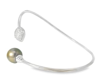 14K White Gold Diamond Tahitian Black Pearl Bangle Bracelet