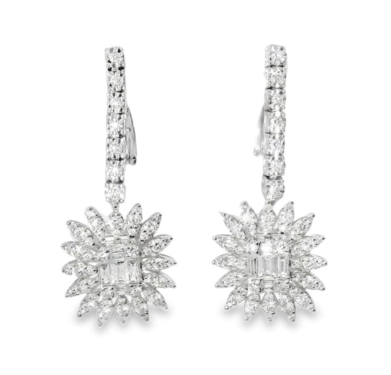 18K White Gold Diamond Sunflower Earrings