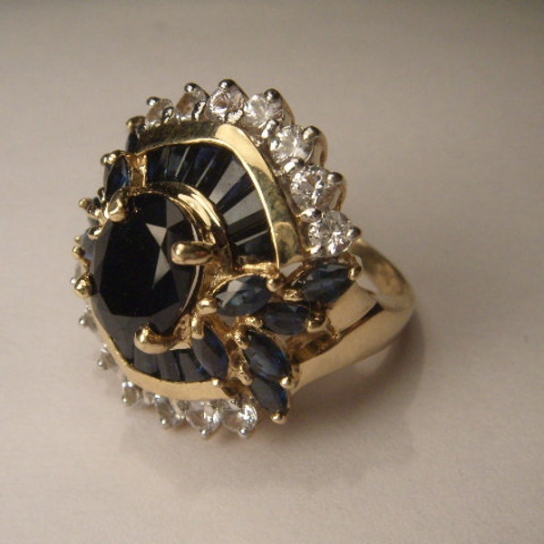 Magnificent Estate 14K Yellow Gold Sapphire Diamond Filigree Cluster Band Ring