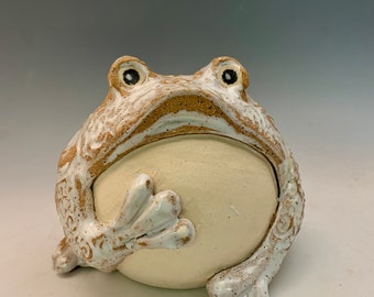 Ceramic Toad,Outdoor and Garden,Home and Living,Toad,Frog Statue,Hand Made,Ceramic Frog