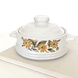 70s Vintage Capri Small Stoneware Baking Dish with Lid and Floral Pattern