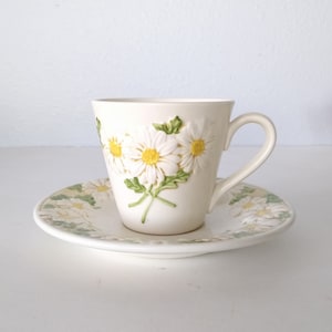 Metlox Poppytrail Vintage Sculptured Daisy Cup & Saucer Set - Flower Power Dinnerware