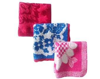 Vintage Floral Washcloth Set - Curated Towel Set - Red and Blue Mix -  Vintage Towel - Retro Washcloth