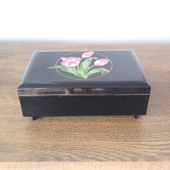 Love Story MCM Vintage Japanese Black Lacquerware Otagiri Music Box