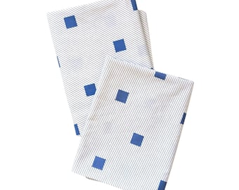 1980s Vintage Cannon Pillowcases with Geometric Postmodern Print - Memphis Design