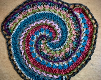 Crochet Motif Pattern - Triple Stack Spiral