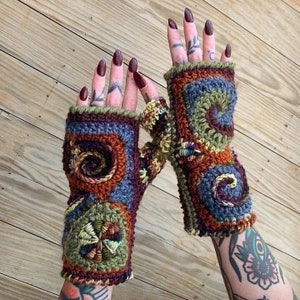 Crochet Gloves Pattern - Freeform Crochet Fingerless Gloves Pattern