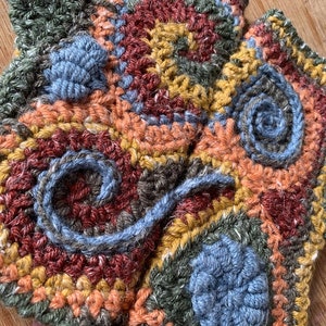 Freeform Crochet Fingerless Gloves Pattern image 3