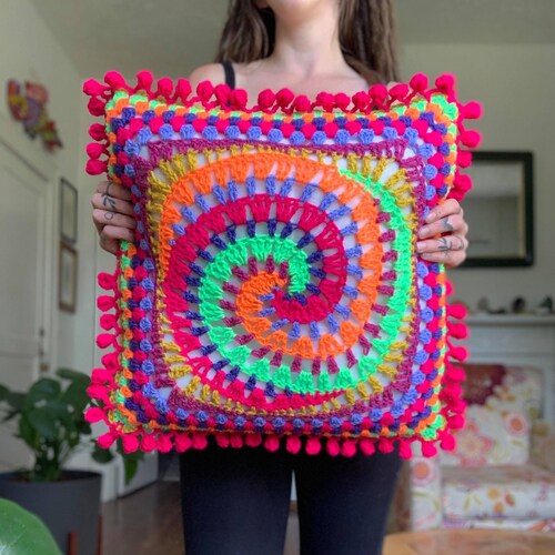 Vortex Pillow Crochet Pattern // Crochet Spiral Throw Pillow Etsy