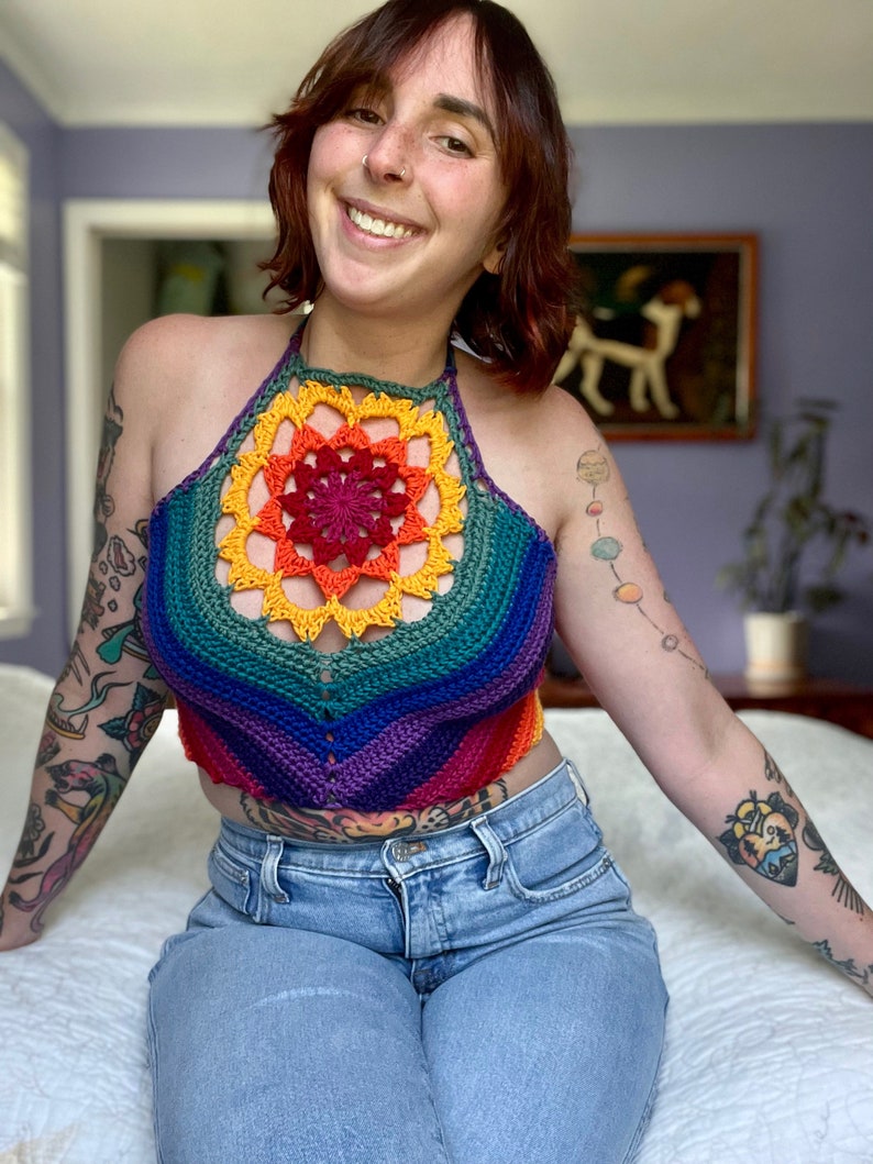 Mandala Crop Top Crochet Pattern // Hippie Halter Crochet Tutorial image 3