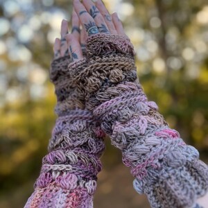 Crochet Gloves Pattern - Fable Gloves Crochet Pattern // Long Fingerless Mitts Pattern image 6