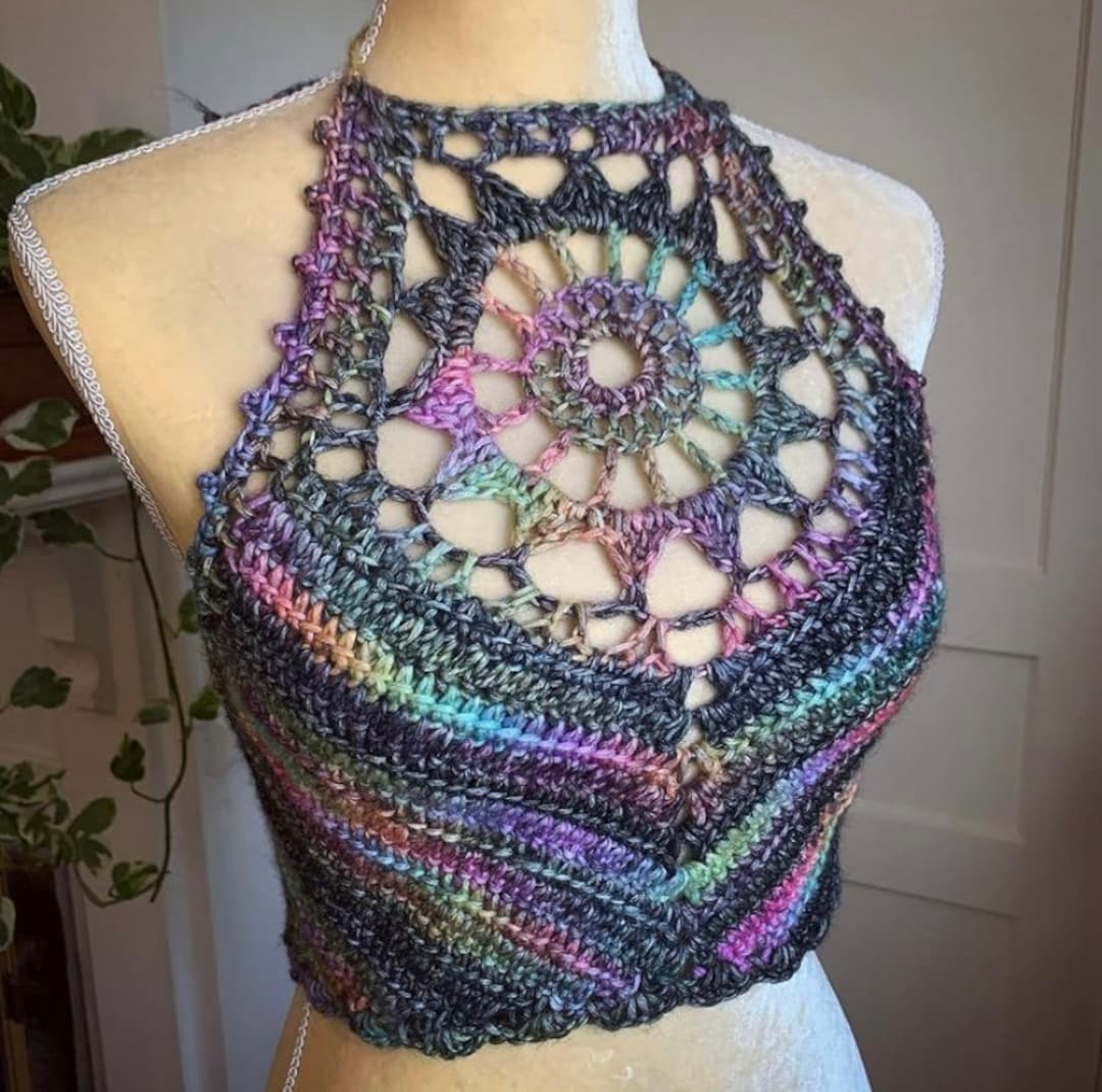 トップス CROCHET COLOR SCHEME MOTIF BUSTIER CROCHET COLOR SCHEME MOTIF BUSTIER