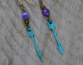 Green arrow earrings beaded with purple agate stones, dangle arrow earrings, rustic earrings, archery gift, green boho earrings