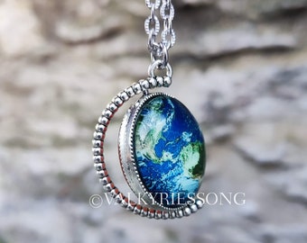 Collar con colgante de hilandero celestial: collar de la Tierra y el Sol, joyería del universo astronómico del sistema solar