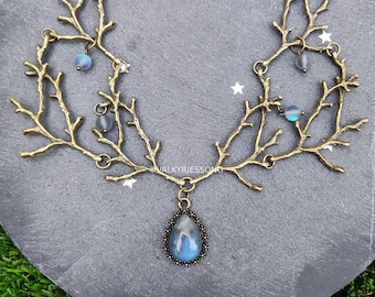 Bronze Queen of the Enchanted Forest tree branch necklace - labradorite teardrop necklace, earthy twigs necklace, elven necklace, renfaire