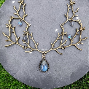 Bronze Queen of the Enchanted Forest tree branch necklace - labradorite teardrop necklace, earthy twigs necklace, elven necklace, renfaire