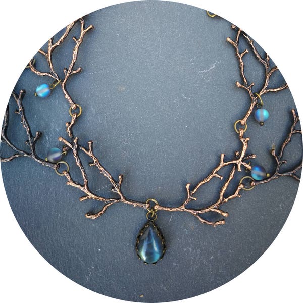 Queen of the Enchanted Forest twig necklace - labradorite necklace - earthy branch necklace - elven necklace - gothic magical